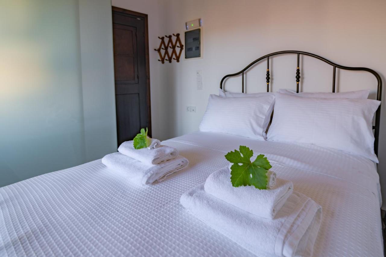 Marthas Delight Rooms Chrissi Akti Chania Exterior foto