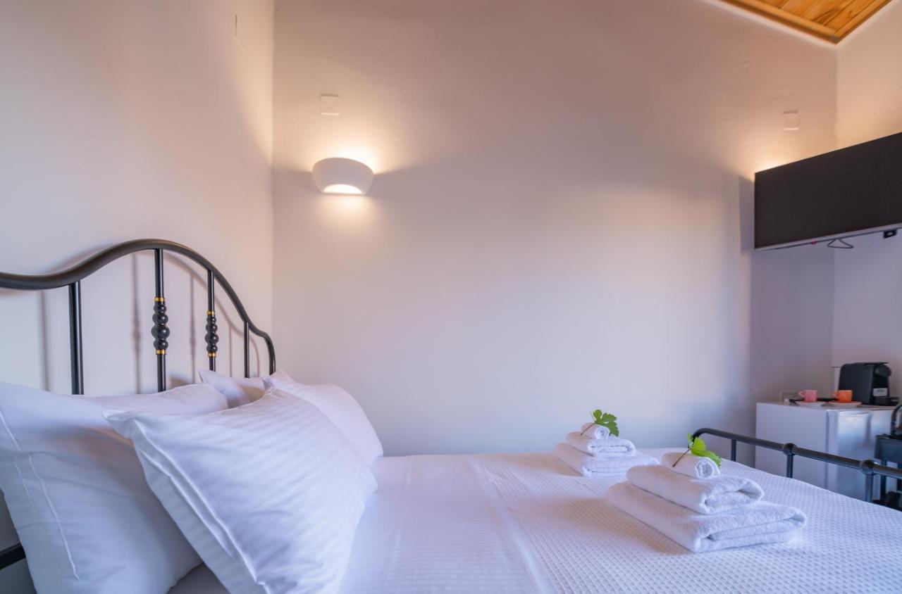 Marthas Delight Rooms Chrissi Akti Chania Exterior foto